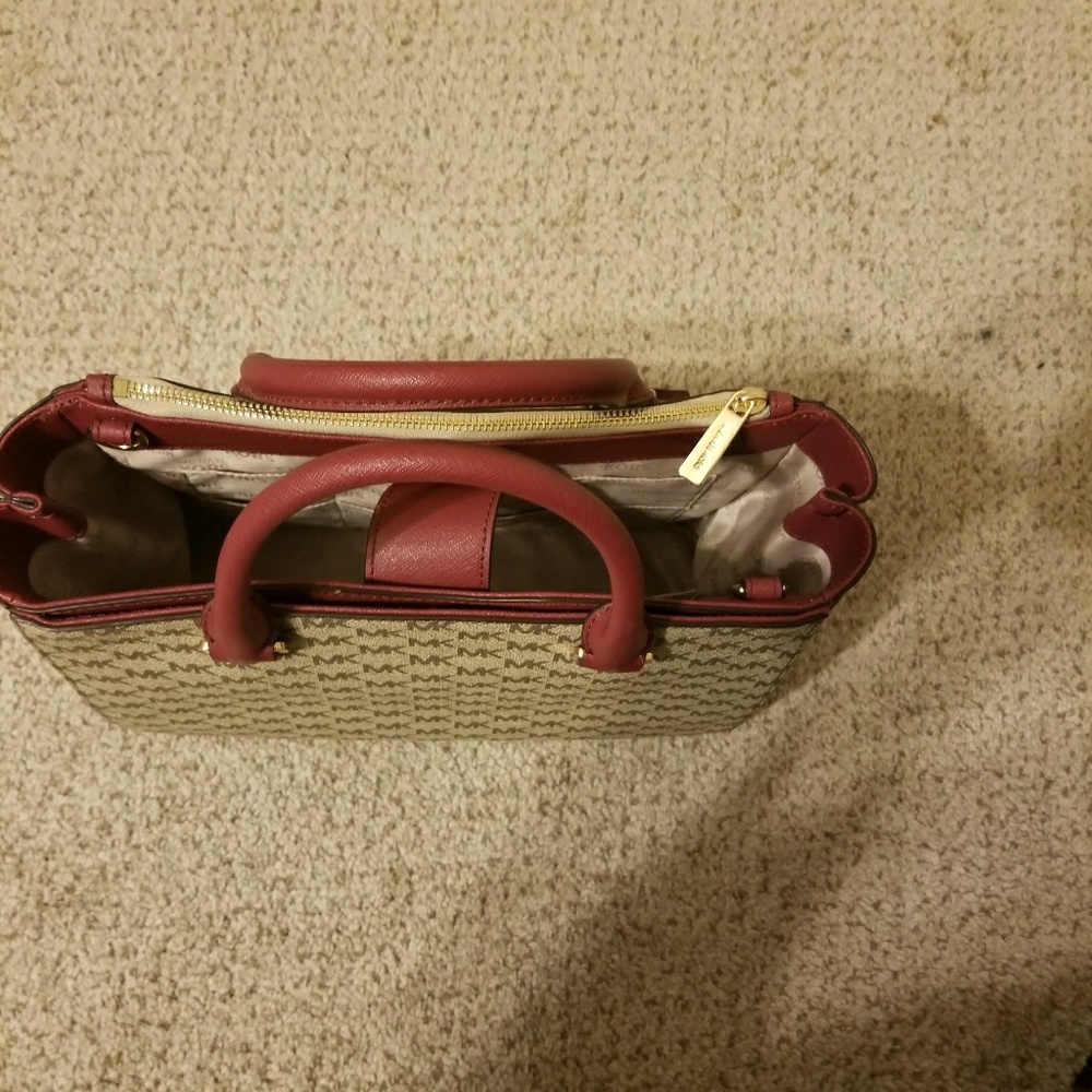 MICHAEL KORS SATCHEL - Picture 3 of 3